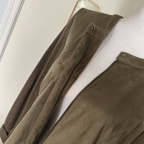 H by Halston Olive Green Faux Suede Knit Sleeve Belted Collarless Jacket Size 8 - Picture 9 of 16